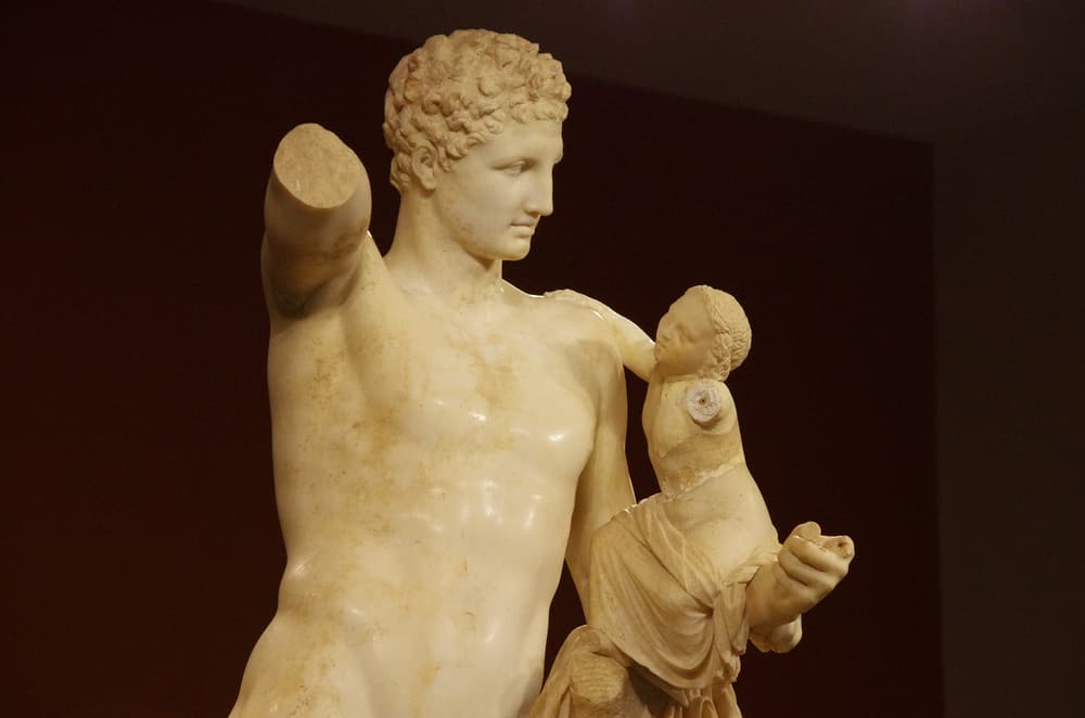 Hermes of Praxiteles holding the infant Dionysus, Archaeological Museum of Olympia